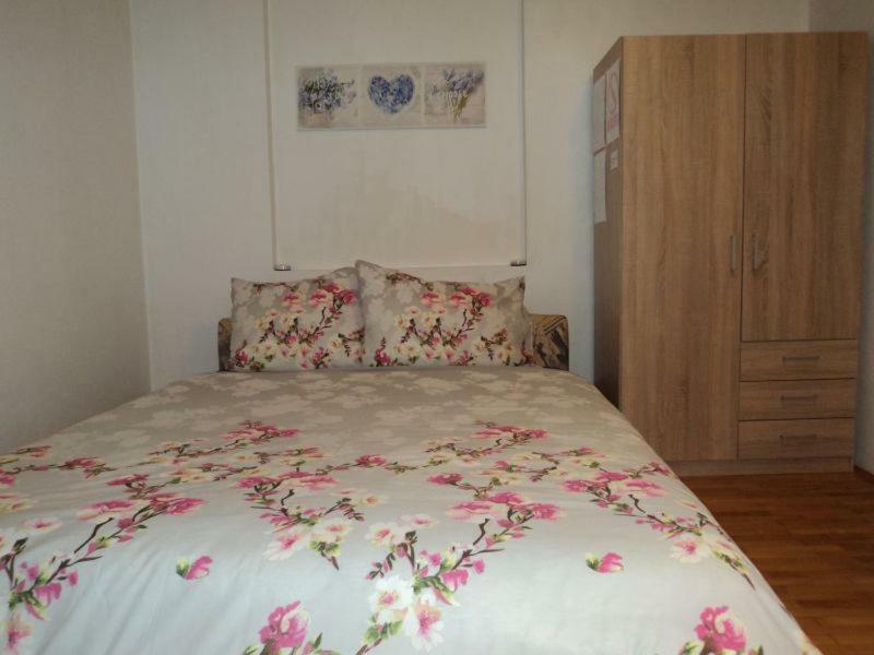 Studio Apartments Ana Rovinj Bagian luar foto